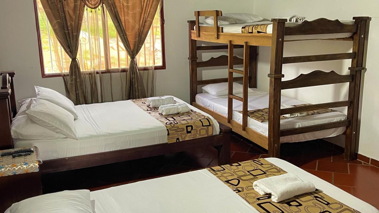 Hotel Campestre Palmas Del Zamorano サン・ヒル エクステリア 写真