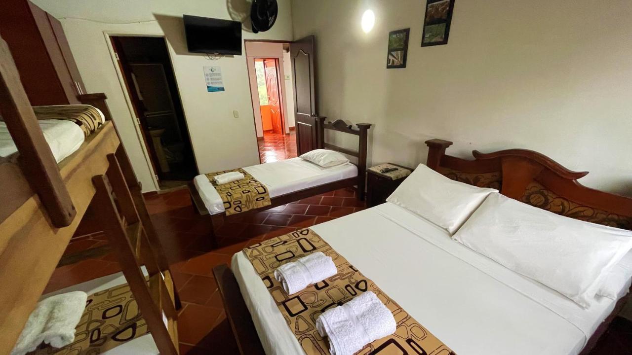 Hotel Campestre Palmas Del Zamorano サン・ヒル エクステリア 写真