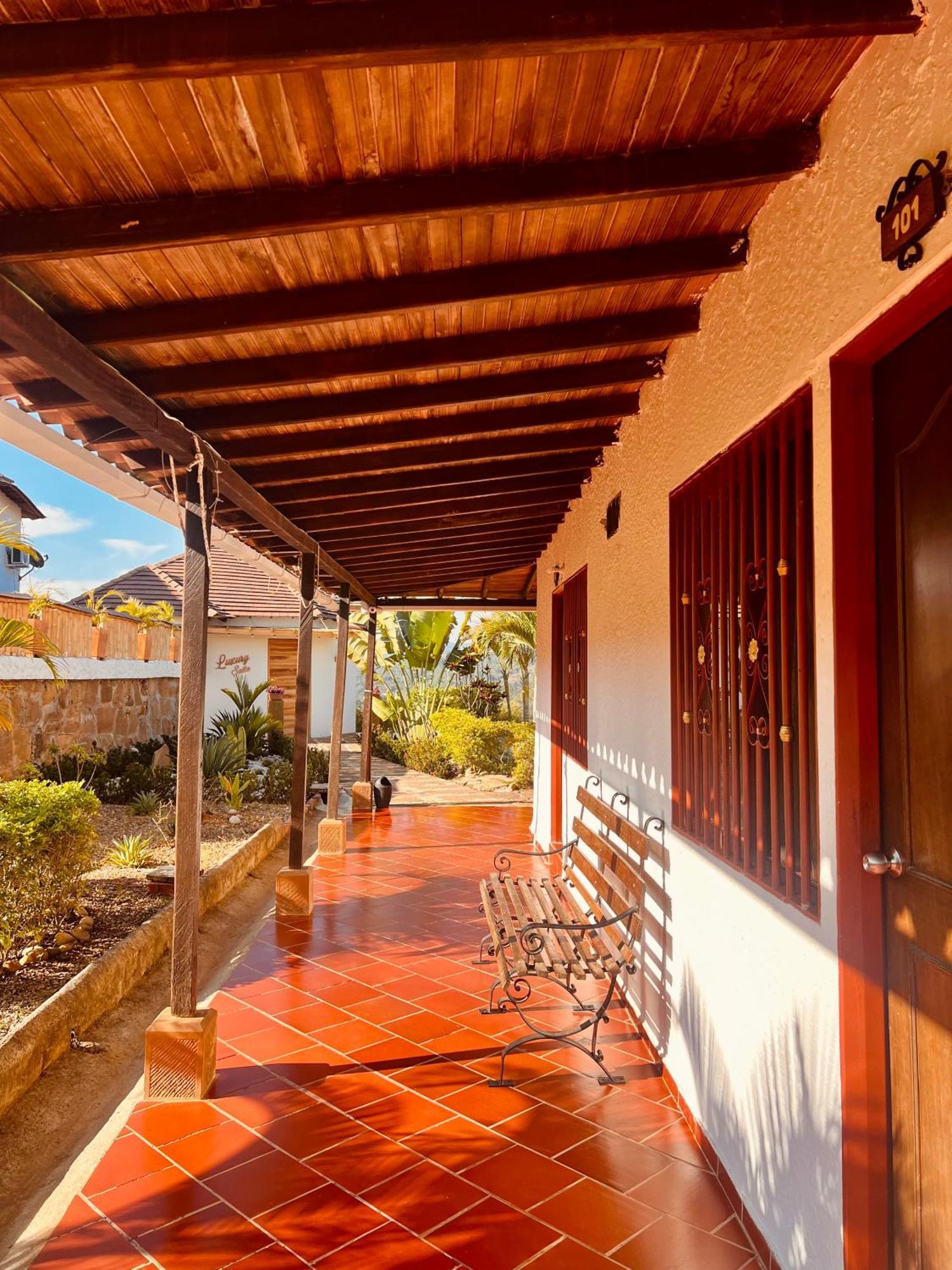 Hotel Campestre Palmas Del Zamorano サン・ヒル エクステリア 写真